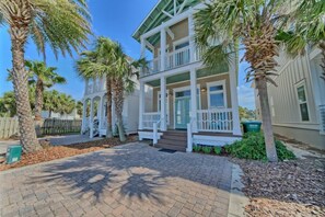 Exterior - Luxurious Home with Ocean views!  Pet Friendly 95W (Panama City Beach)