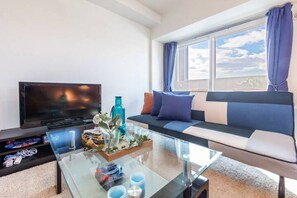 Huoneisto, tupakointi kielletty | Oleskelualue | Taulutelevisio