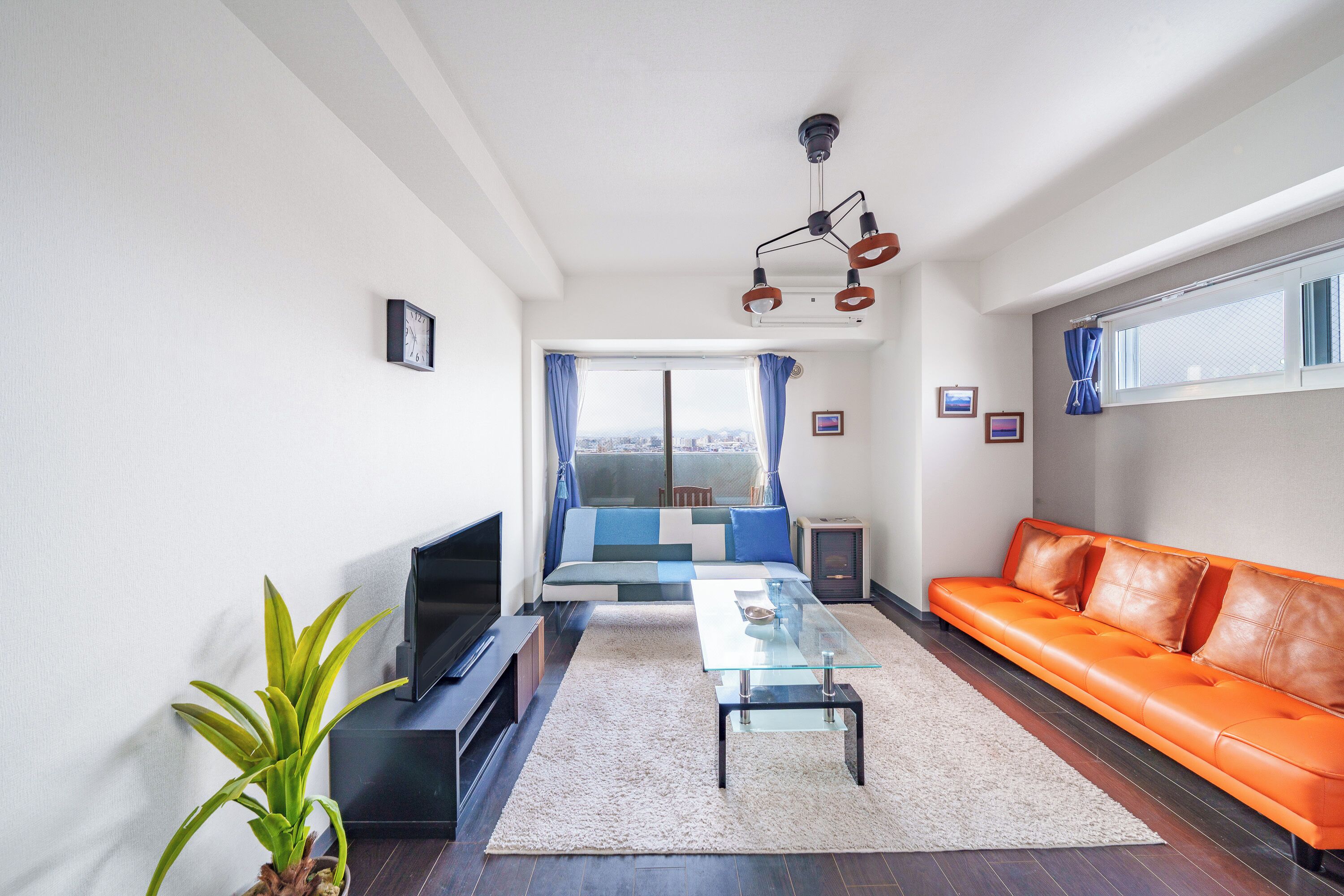 Apartment, Non Smoking | Living room | Flat-screen TV