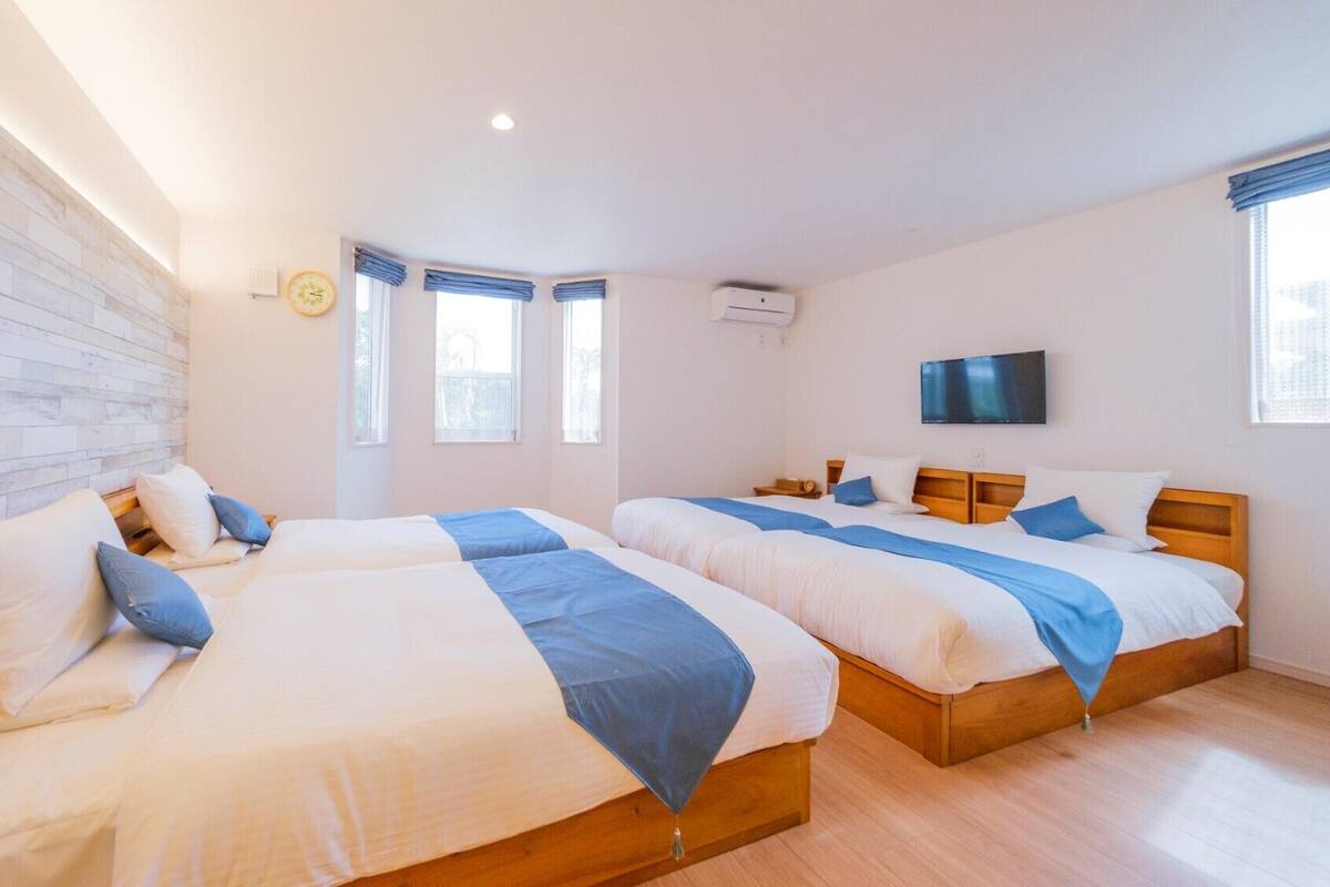 In-room safe, desk, blackout curtains, free WiFi