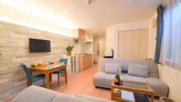 Habitació amb dos llits individuals superior, no fumadors | Caixa forta a l'habitació, escriptori, cortines opaques i wifi gratuïta