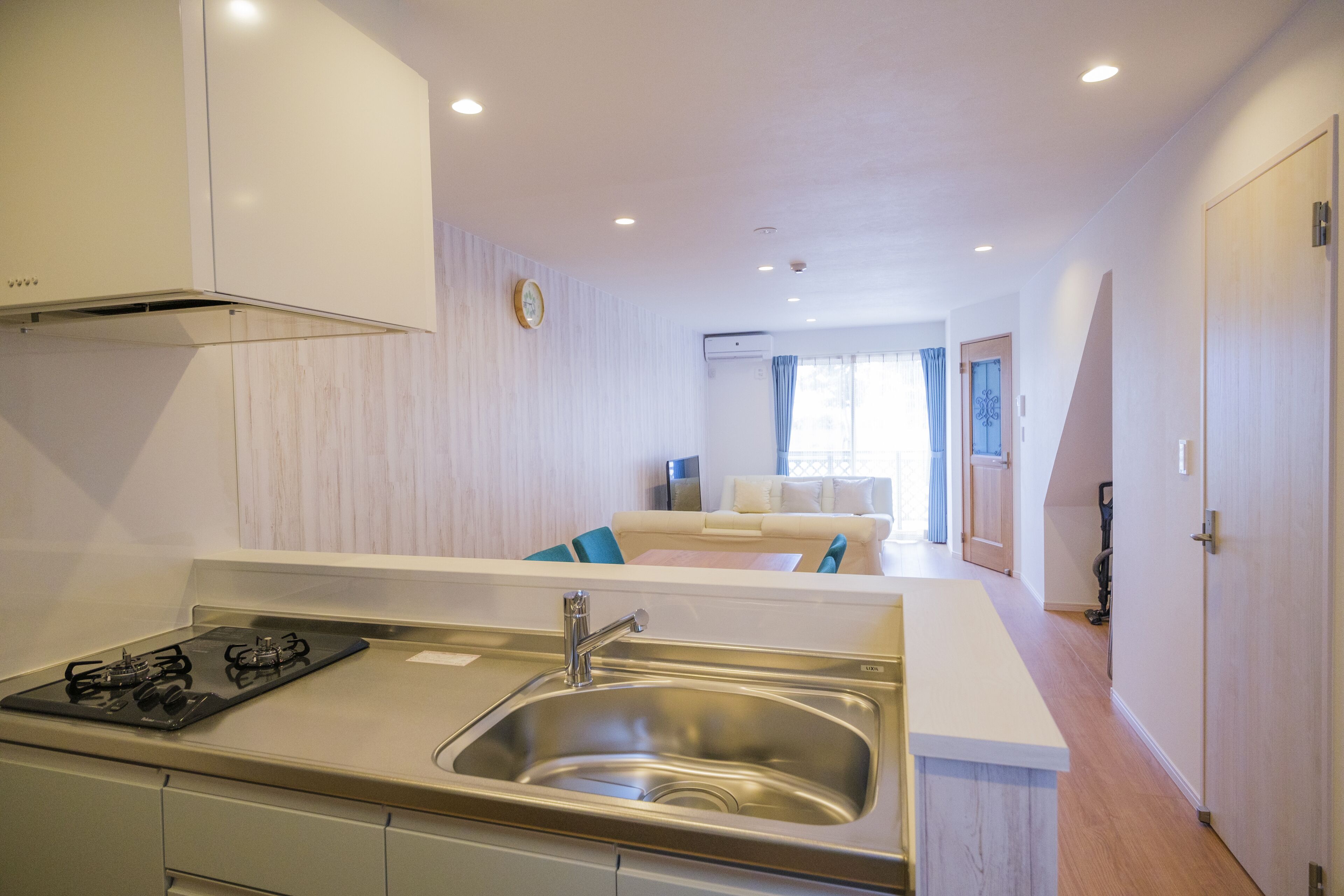 apartment, non smoking | 1 bedroom, in-room safe, desk, blackout curtains