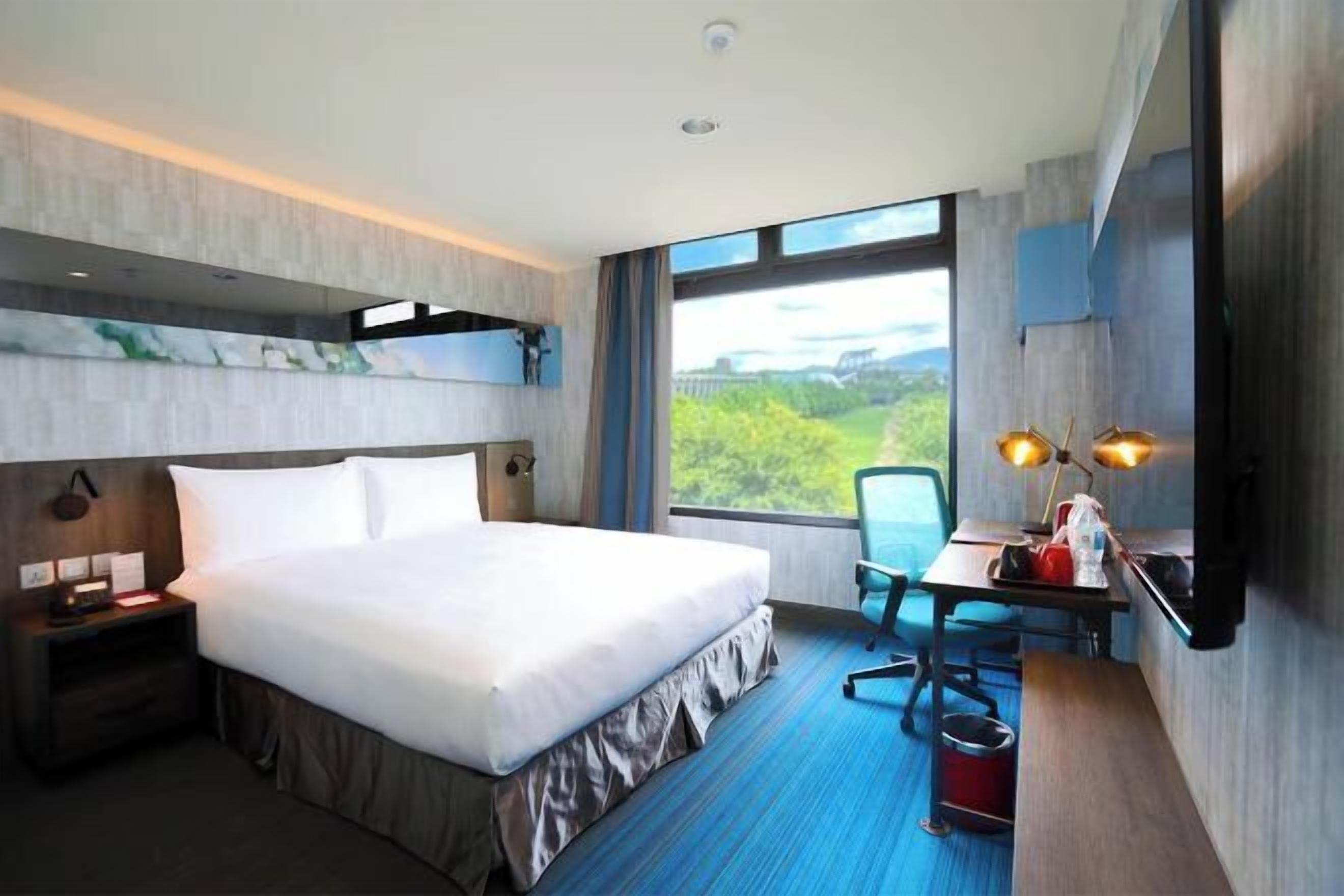 Down duvets, desk, blackout curtains, free WiFi