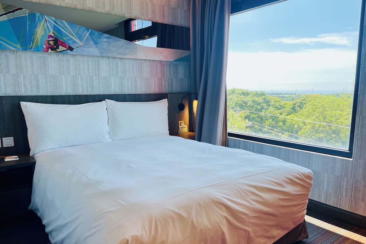 Standard Double Room, 1 Double Bed | 1 bedroom, down comforters, desk, blackout drapes