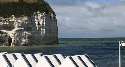 Family cottage with garden 200 metres from the beach