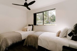 2 bedrooms, WiFi, bed sheets - Farm & Sea Studio Sum (Culburra)