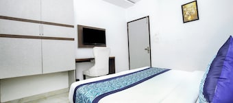 Hotel A Star - 50 Meter from Golden temple