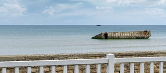Seafront apartment - Terrace and sea view