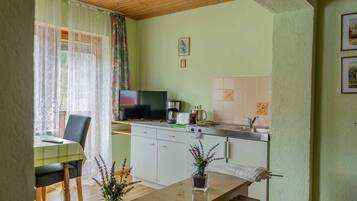 Triple Room | Private kitchen