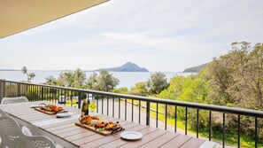 Outdoor dining - Albacore, 5  12-14 Ondine Close. Beach front, pool, lift & views (Nelson Bay)