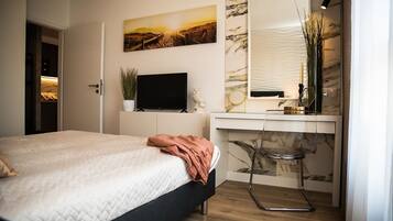 Design Apartment | 1 bedroom, hypo-allergenic bedding, individually decorated