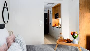 Estudio de diseñador | Área de sala de estar | Smart TV