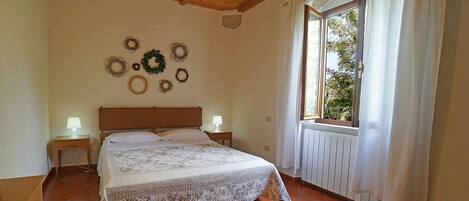 2 多间卧室、熨斗/熨衣板、旅行婴儿床、免费 WiFi