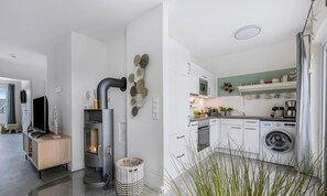 冰箱、微波炉、烤箱、洗碗机