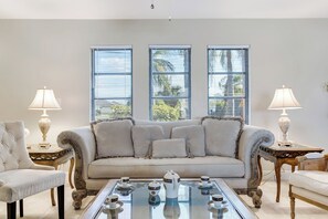 Flachbildfernseher, DVD-Player