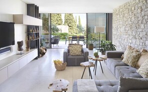 40-inch TV with digital channels - (Gardone Riviera)