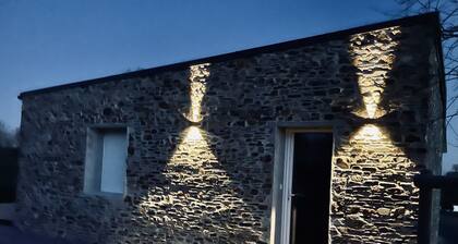 Quiet stone house near Ancenis