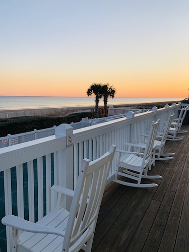 Spacious family home with private beachfront pool and clubhouse