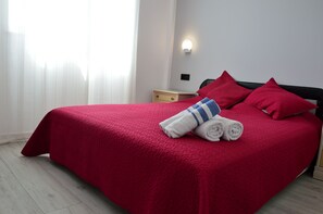 2 bedrooms, iron/ironing board, travel crib, free WiFi