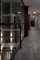 Pasillos con baranda