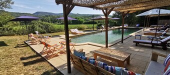 Gite 6 personnes dans domaine avec piscine