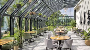 Breakfast, lunch, dinner served; garden views