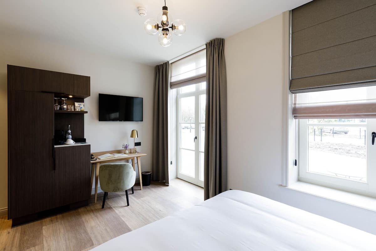 Comfort Double Room | Bar mini, peti besi dalam bilik, dihias secara berasingan