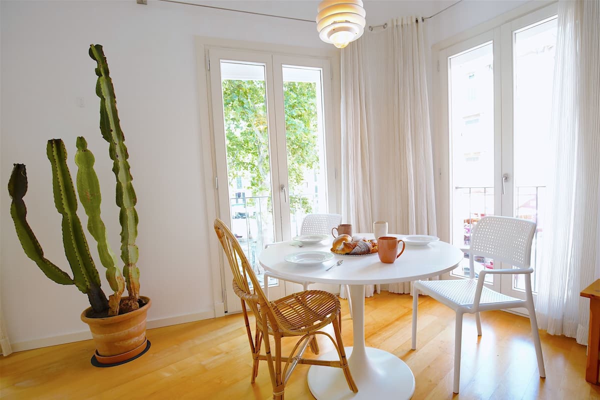 Studio, balkon | Dineerruimte