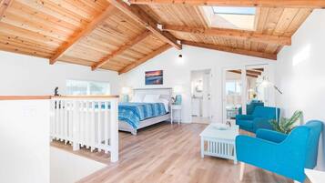 3 bedrooms, desk, iron/ironing board, WiFi