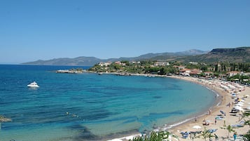 Una spiaggia nelle vicinanze