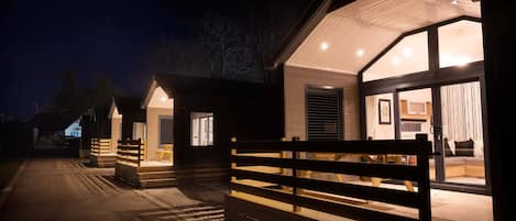 Cabin | Bahagian luar