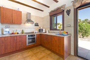 Fridge, microwave, oven, dishwasher - 3382 Villa Cambra de Moraira (Teulada)