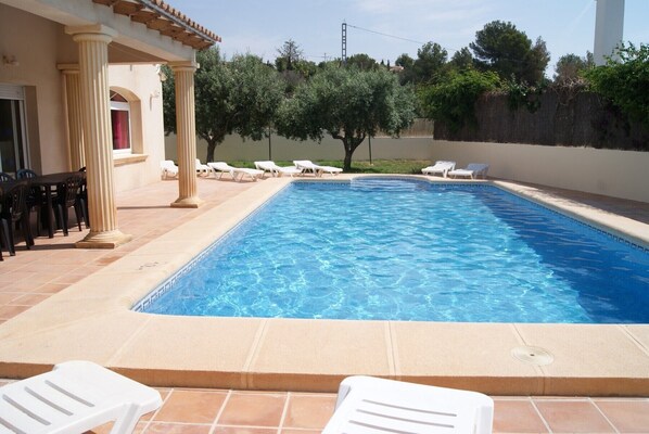 Uklassifisert bilde, 1 av 18, knapp