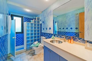 Imagen sin descripción, 4 de 32, botón