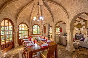 Imagen sin descripción, 5 de 32, botón