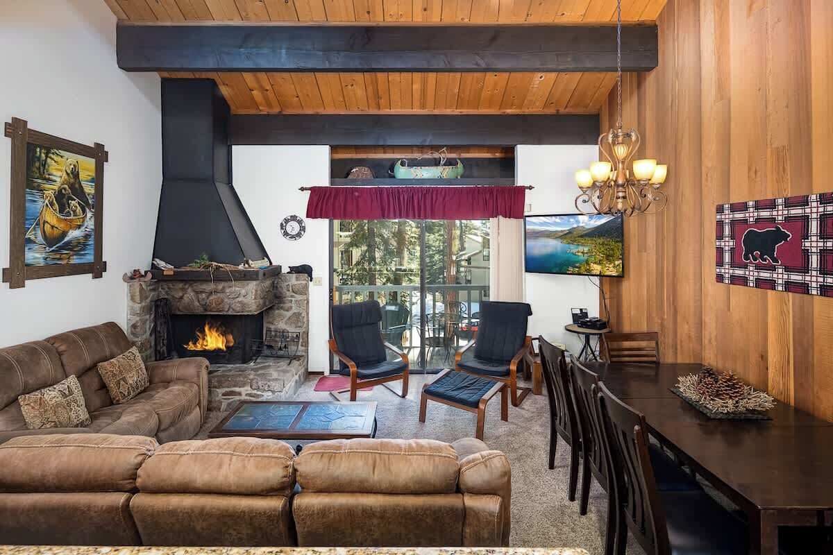 Smart TV, fireplace, DVD player, ping pong