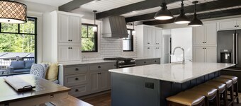 Idyllic Mountain and Lake Getaway