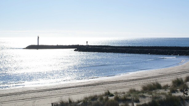 Beach - Charming Studio with A/C, WiFi, South-Facing Terrace, Near Public Parking (Cap d'Agde naturisme)