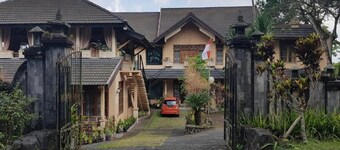 OYO 90017 Villa Mawar Asri Syariah