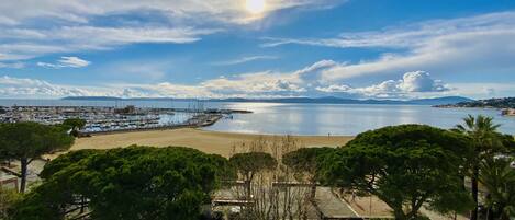 Playa en los alrededores