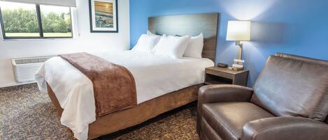 Premium bedding, pillowtop beds, desk, laptop workspace