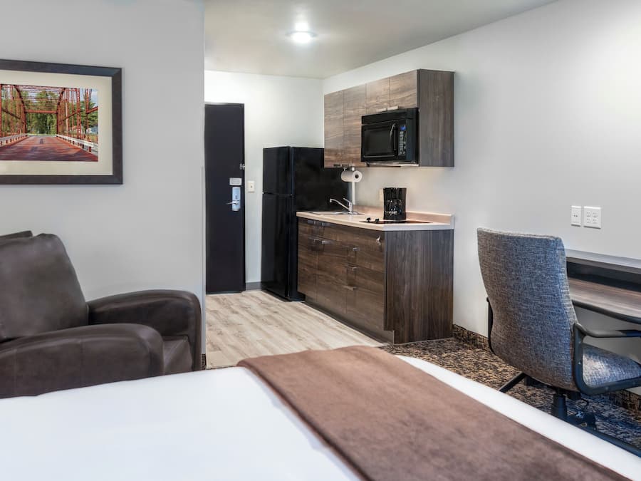 Full-sized fridge, stovetop, coffee/tea maker, toaster