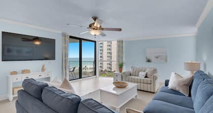 Gorgeous Beachfront Condo with FREE Beach Service!