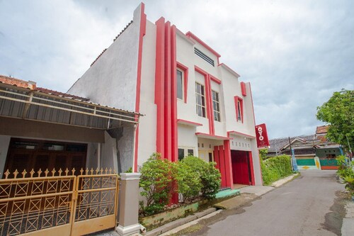 OYO 3060 Al Fatih Guest House Syariah