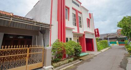 OYO 3060 Al Fatih Guest House Syariah