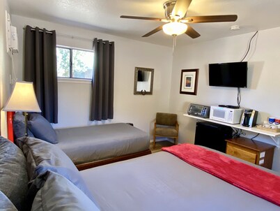 #6 Casita Geronimo at the Catwalk, 1 BdRm Casita Kitchentte