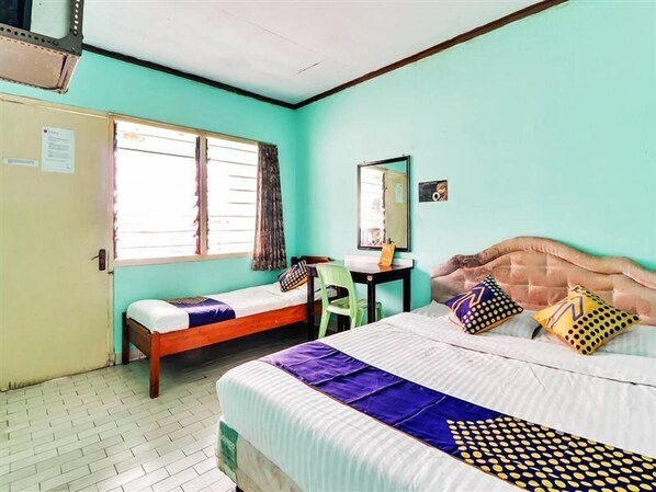 Room - Spot ON 90003 Villa Tawang (Cipanas)