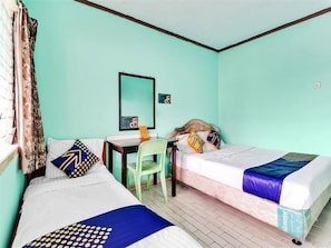 Room - Spot ON 90003 Villa Tawang (Cipanas)