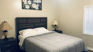 1 chambre, fer et planche à repasser, Wi-Fi, literie fournie