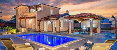 Piscina a l'aire lliure